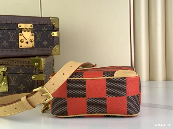 WIS VUITTON LOUIS Messenger-24*24*8CM Chess 0213